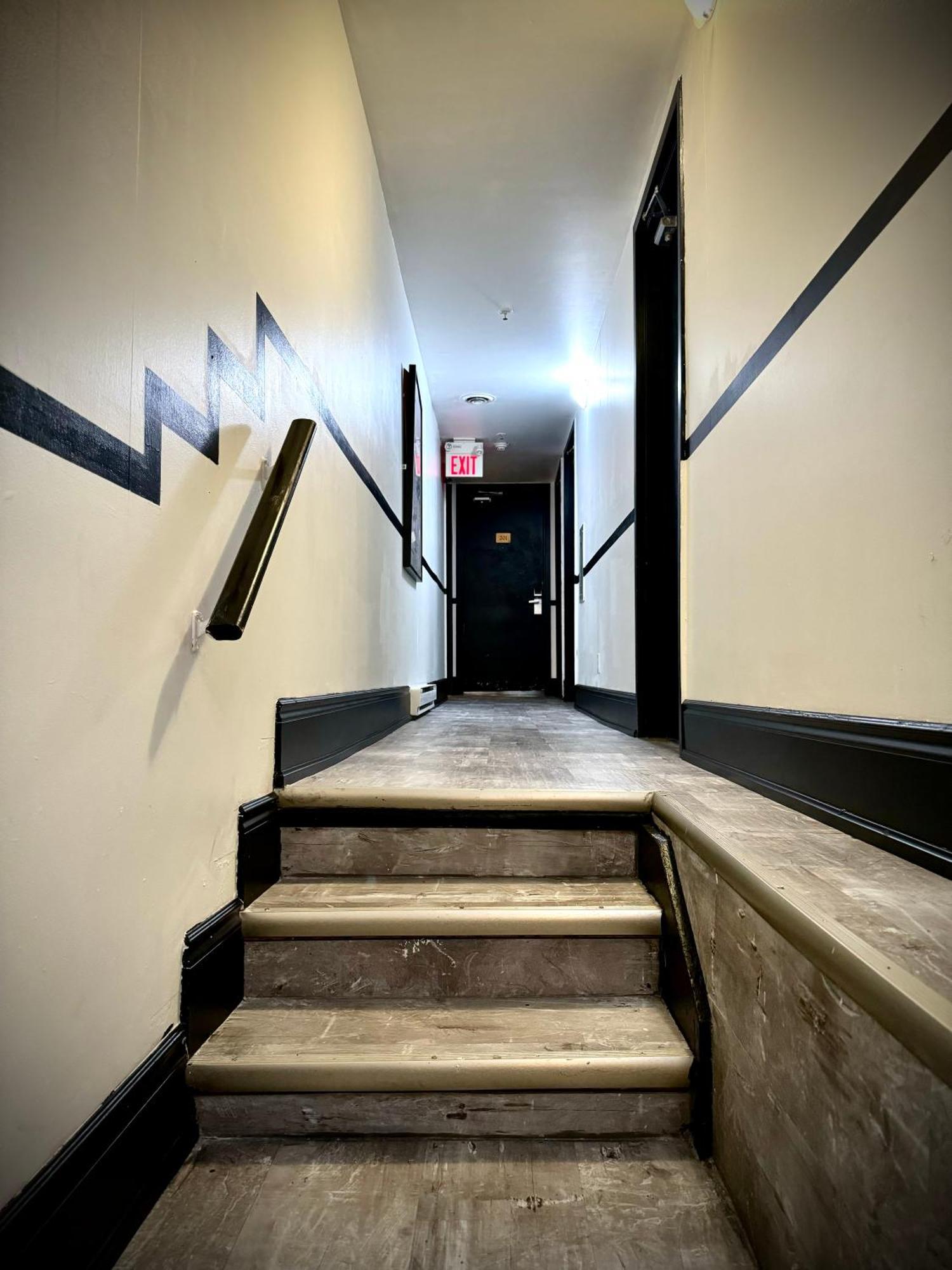 Royal Oak Inn Toronto Exterior photo